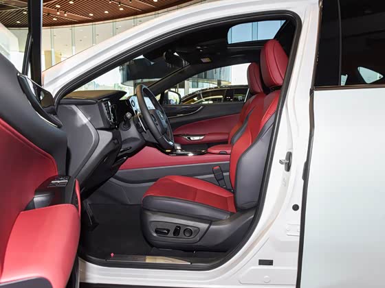 560x420_c42_autohomecar__Chto52lmXtGABmUzABY_ywPFV3I004